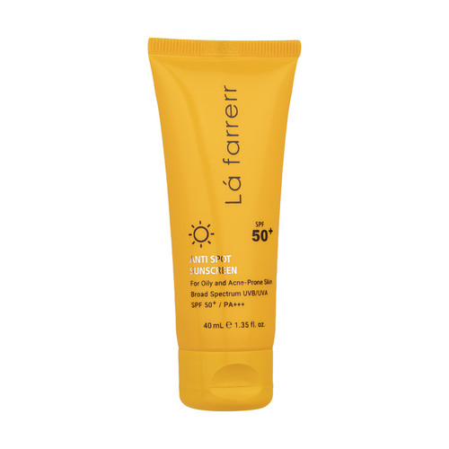 کرم ضدآفتاب و ضدلک بیرنگ لافارر مدل SPF50، مناسب پوستهای چرب، حجم 40 میلیلیتر