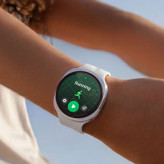 ساعت هوشمند 40 میلیمتری سامسونگ مدل Galaxy Watch 9 با بند سیلیکونی