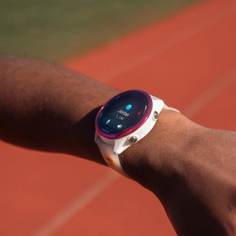 ساعت هوشمند 47 میلیمتری گارمین مدل Forerunner 570 با بند سیلیکونی